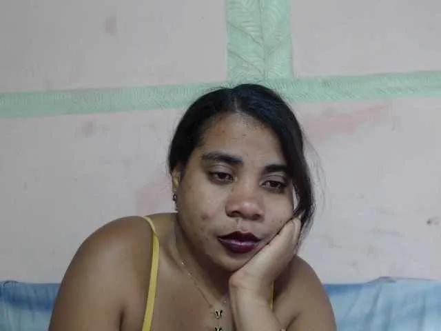 Explore slutty performer AlineEdena AlineEdena from BongaCams