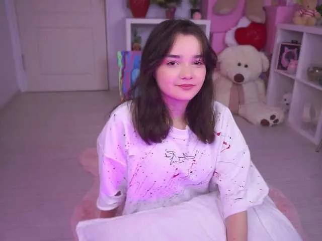 Discover sexy camslut AryaStarky AryaStarky from BongaCams