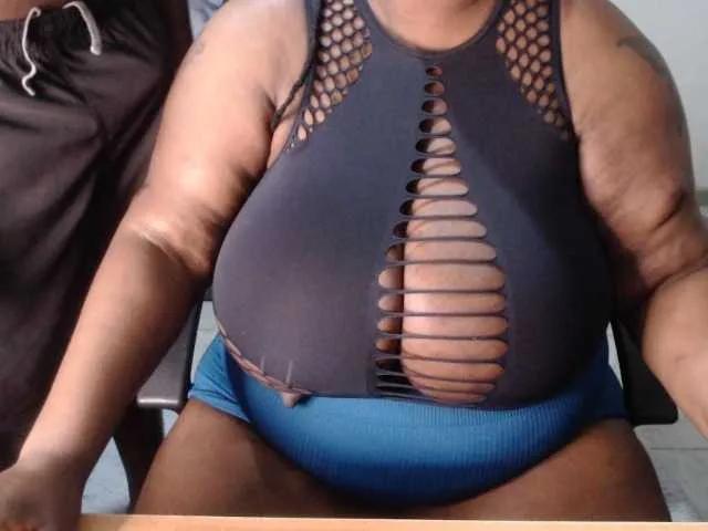 Naked Bigboobscoupls wants you to fuck their body now bigboobscoupls from BongaCams