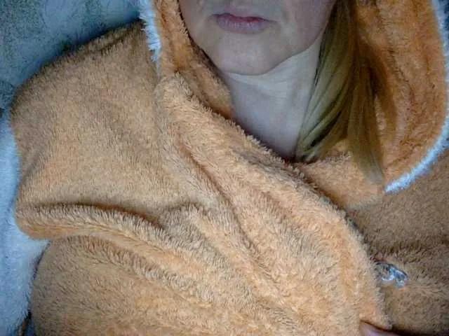 BlondyVio from BongaCams