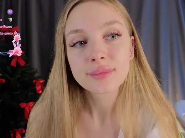 CrimsonAura from BongaCams