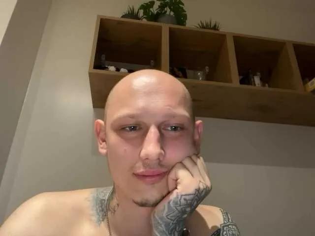 Dark-Luna from BongaCams