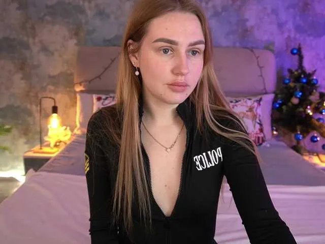 DivineJass from BongaCams