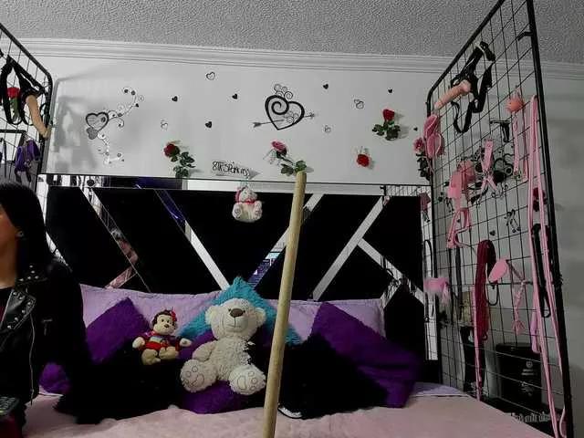 Dreamgirlss from BongaCams
