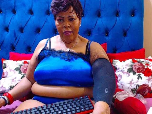 Ebonycandy10 from BongaCams