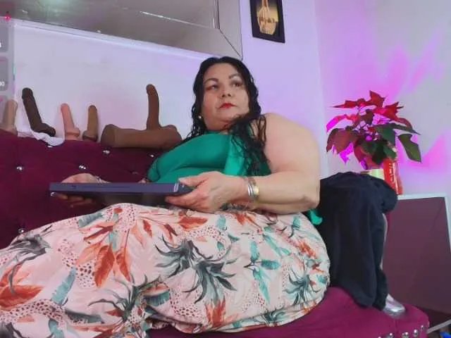 EllenaBoobs from BongaCams