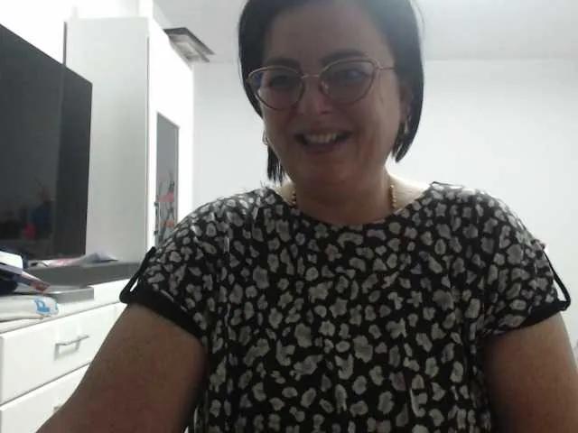 Emyllywhite from BongaCams