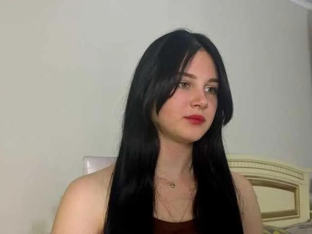 Discover EnricaElis, she wants to masturbate for you EnricaElis from BongaCams
