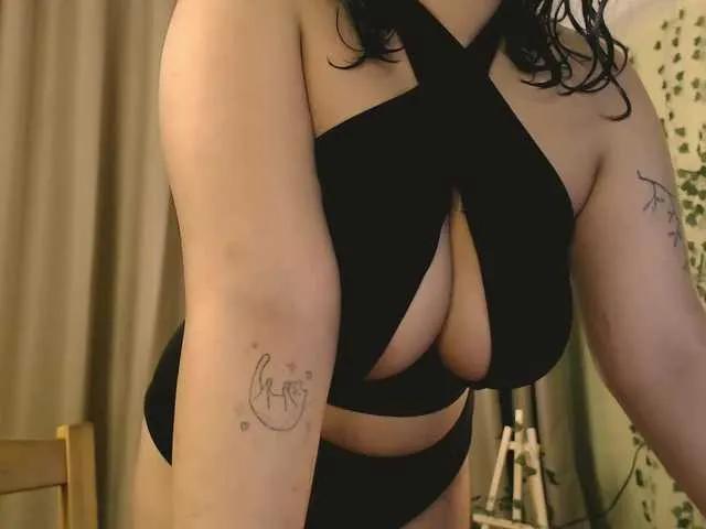 Cute Honeybrownie wants you to fuck her body now honeybrownie from BongaCams