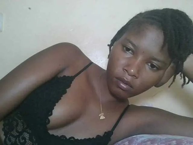 Hornyqueen4 from BongaCams