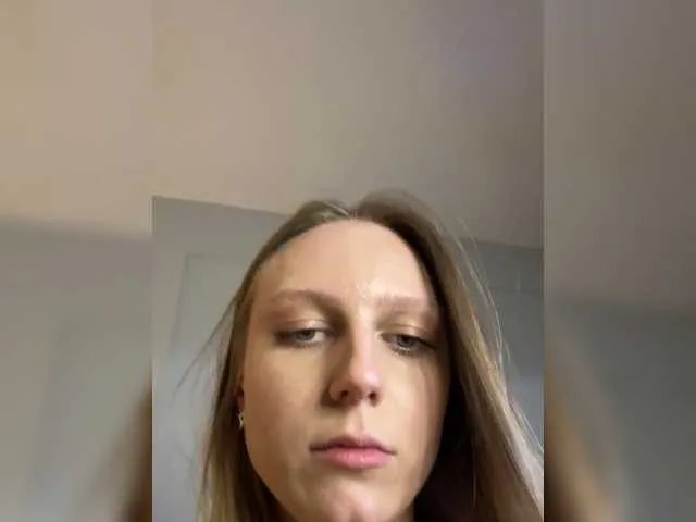 HotWillow from BongaCams