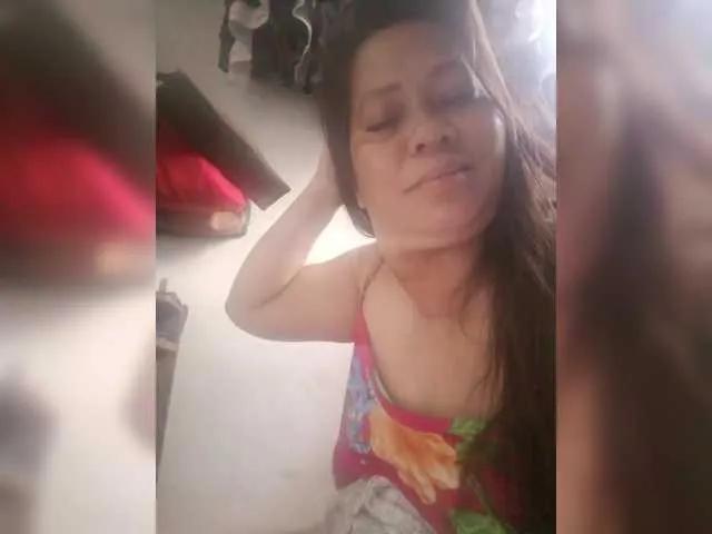 jelyn87 from BongaCams