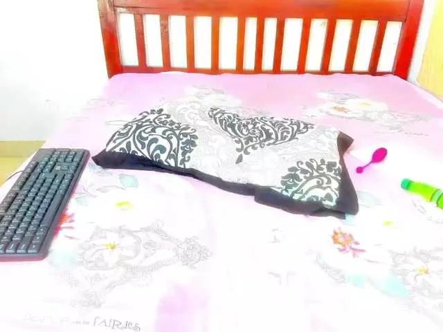 Watch sexy camwhore Kimberlyluv959 Kimberlyluv959 from BongaCams