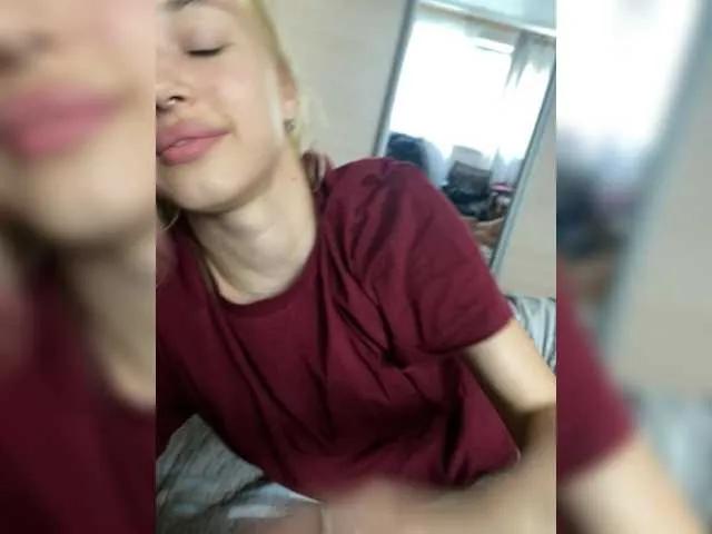 LinaTwins from BongaCams