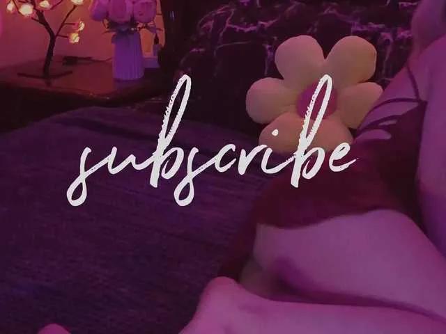 Discover cute stripper LollyGirlMoon LollyGirlMoon from BongaCams