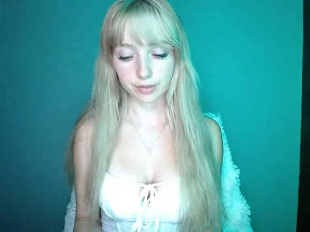 Cute LuciaLovely from BongaCams LuciaLovely from BongaCams