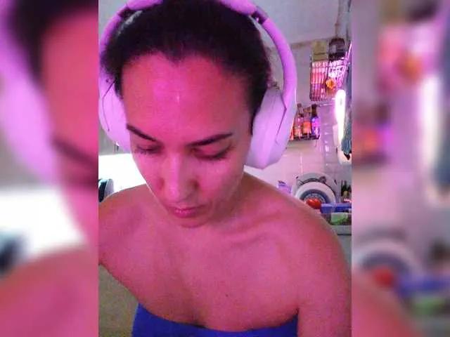 Marina4Love from BongaCams