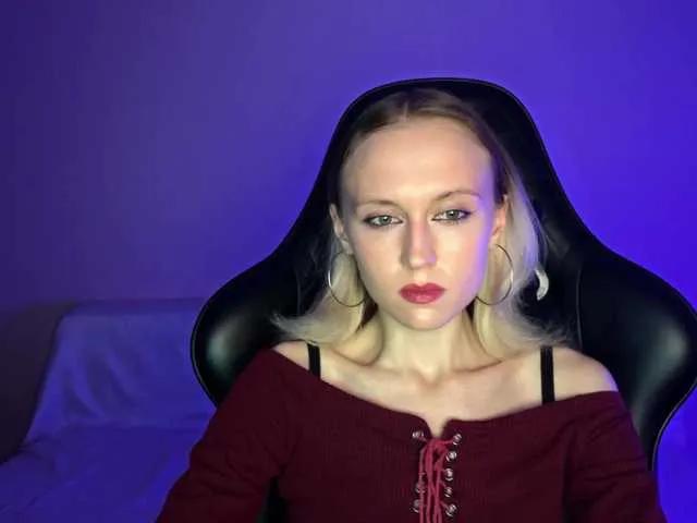 Explore 19 years old Mencia from BongaCams Mencia from BongaCams