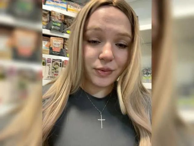 Monna-Krrrista from BongaCams