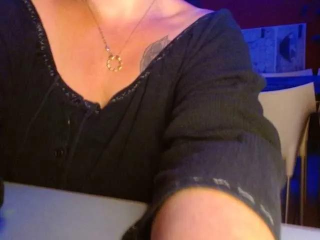 Try BongaCams's Petitoiseaucoquine Petitoiseaucoquine from BongaCams