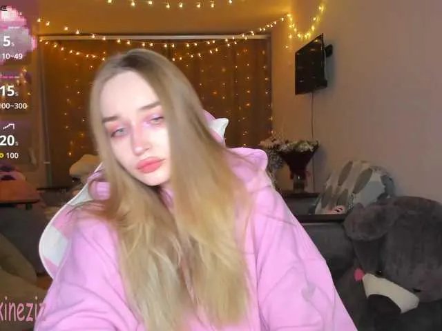 Polikinesis from BongaCams