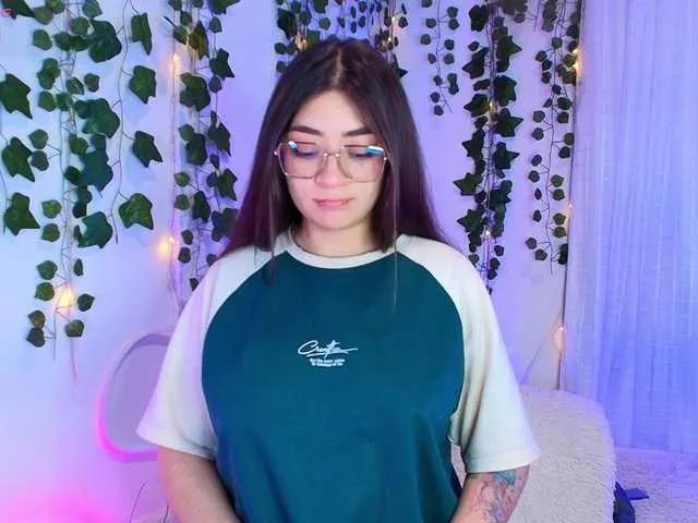 Try Samii-Evans, she wants to masturbate for you Samii-Evans from BongaCams