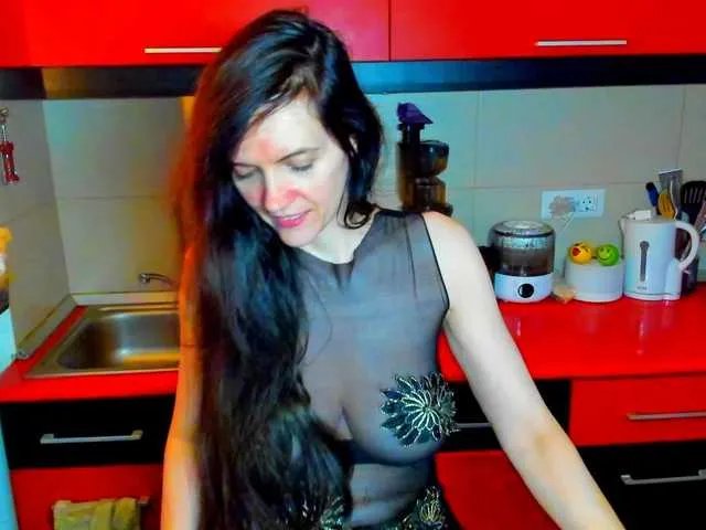 SexQueen11 from BongaCams
