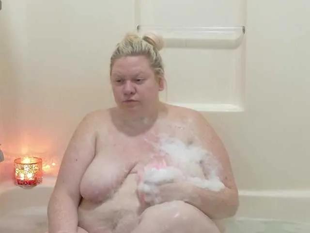 Siennaluxx from BongaCams