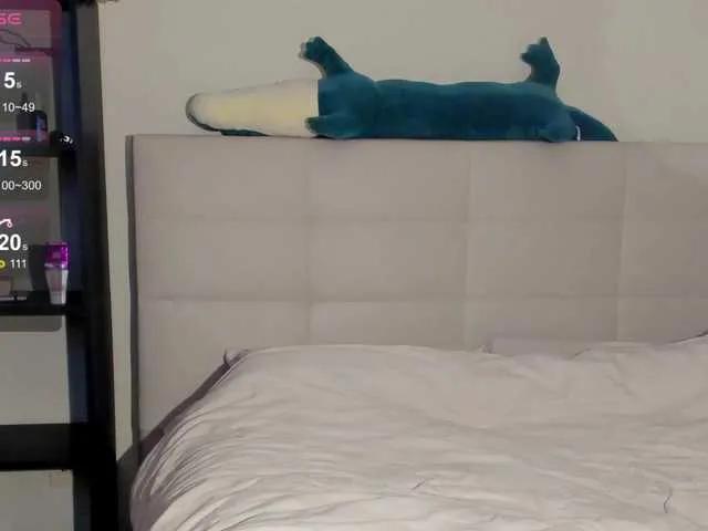 Explore Tune-Godness, she wants to masturbate for you Tune-Godness from BongaCams