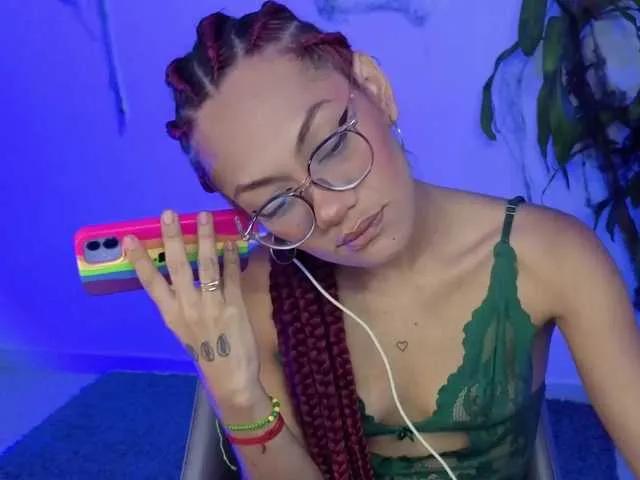 Try naked performer Venusjade venusjade from BongaCams