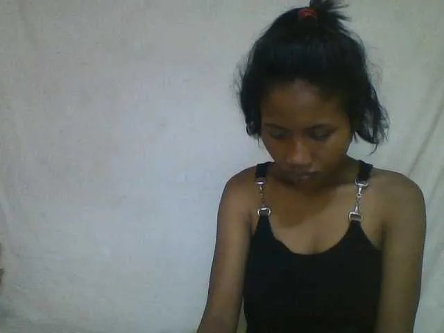 YoungNatie from BongaCams