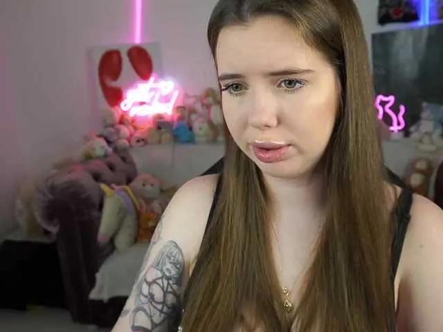 Masturbate to slutty performer YourSecretDesire YourSecretDesire from BongaCams