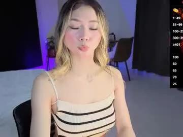 Explore Amelieaxie, she wants to masturbate for you amelieaxie from Chaturbate