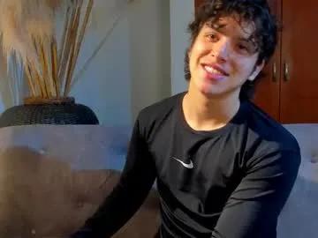 Masturbate to Chaturbate's Axelraven axelraven from Chaturbate