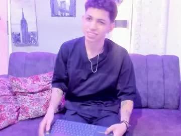 cameron_lux4 from Chaturbate