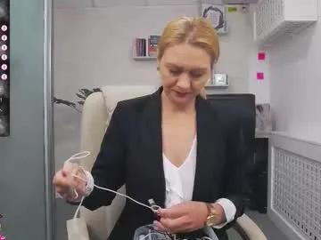 Explore Chaturbate's Ellamilf ellamilf from Chaturbate