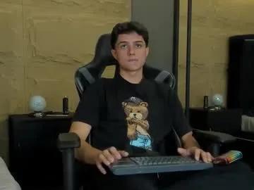 Watch Chaturbate's Ethanlowell ethanlowell from Chaturbate