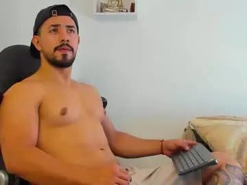 ezzio_scolaro from Chaturbate