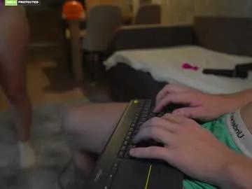 Chaturbate Friendsurdreams friendsurdreams from Chaturbate