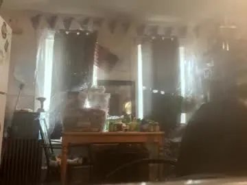 Model Hanginbrooklyn