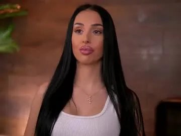 kairaandrews from Chaturbate