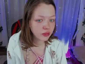 lunarlily7 from Chaturbate