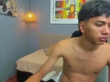 Explore slutty slut Markbowie markbowie from Chaturbate