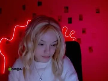 mia_starrr_ from Chaturbate