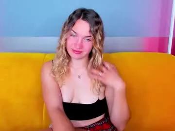 Masturbate to sexy model Milkablond milkablond from Chaturbate