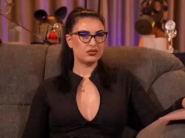 mistresskellykent from Chaturbate