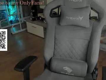 Explore sexy stripper Oliverrgroove oliverrgroove from Chaturbate