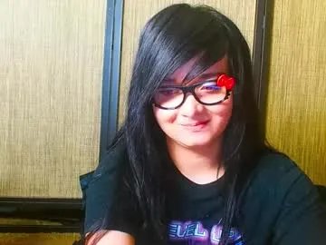 trixiedoescamcam from Chaturbate