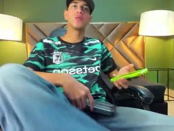 Watch Chaturbate's Tyler_rodriguez tyler_rodriguez from Chaturbate