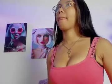 Discover Chaturbate's Valentina_king18 valentina_king18 from Chaturbate